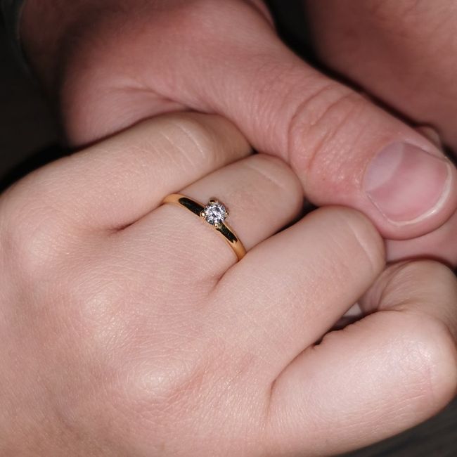 ¿De qué color es la piedra de tu anillo de compromiso? 💍 1