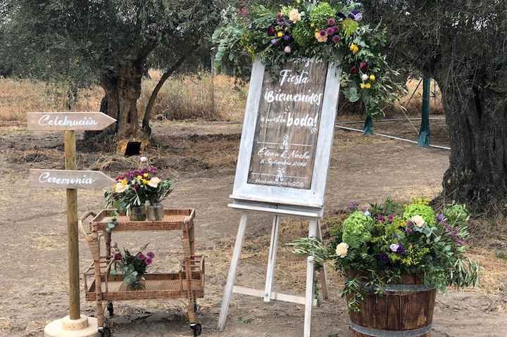 Decoración altar boda al aire libre. - 2