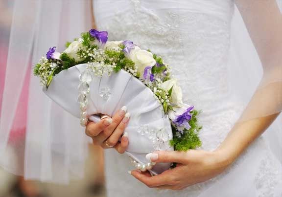 ¿Cambiarías el ramo por un abanico de novia como estos? 5