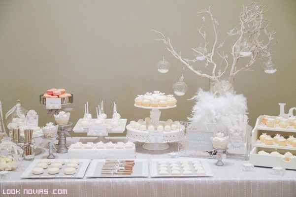 Mesa de dulces en blanco o azul rey