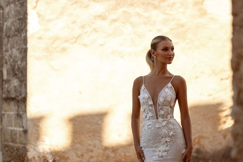 Vestido de novia con capa