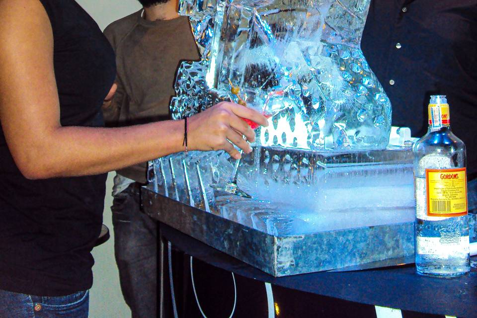 Dispensador en hielo con logo