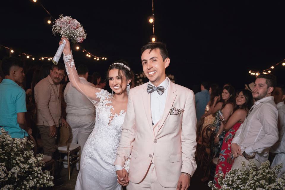 Novios en ceremonia