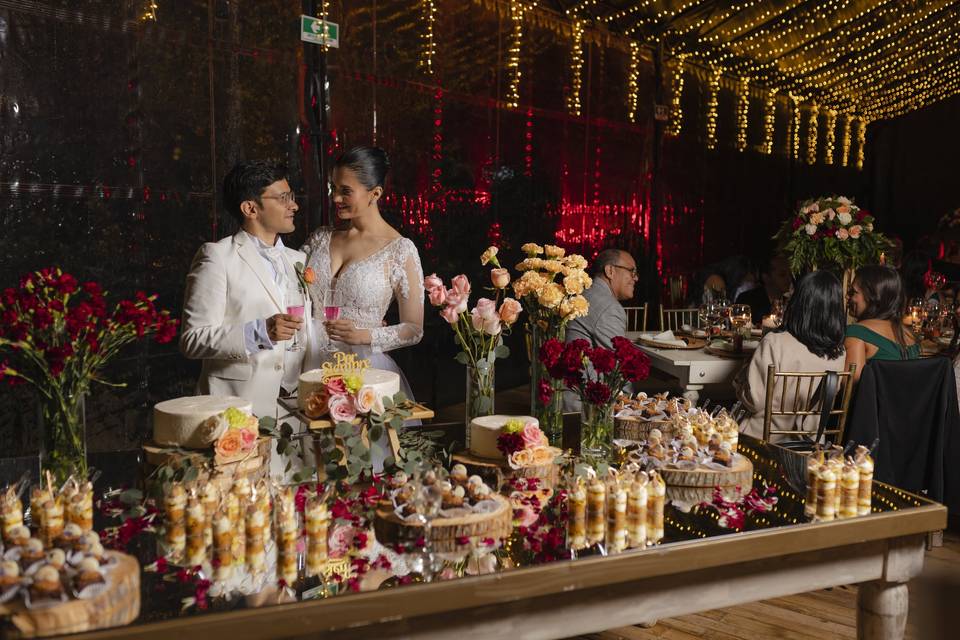 Boda nocturna interior