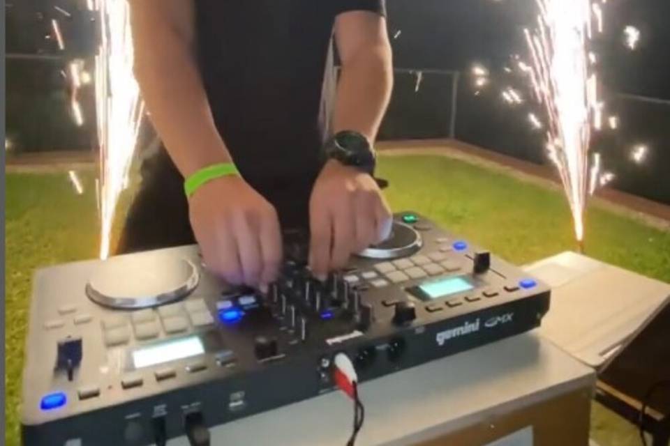 Emanuel Zuluaga DJ