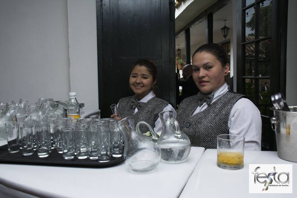 Atención bar tender