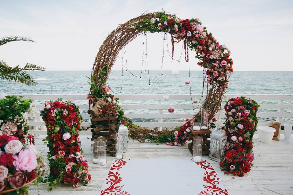 Ceremonia playa floral desing
