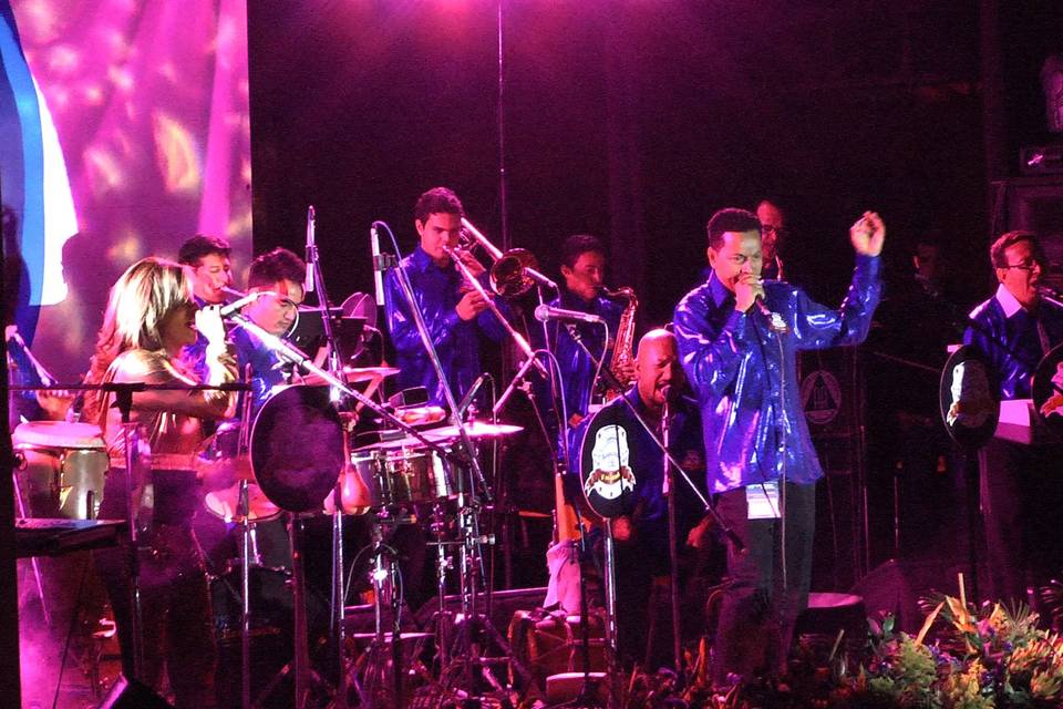 Fernando Ch y su Combo Orquesta lOGO