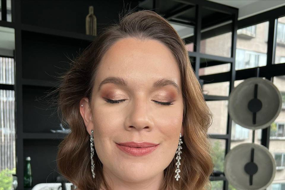 Maquillaje en tonos dorados