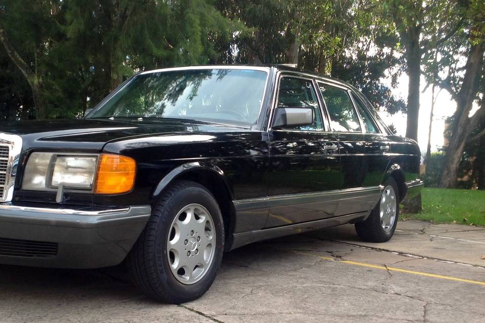 Mercedes 560 SEL