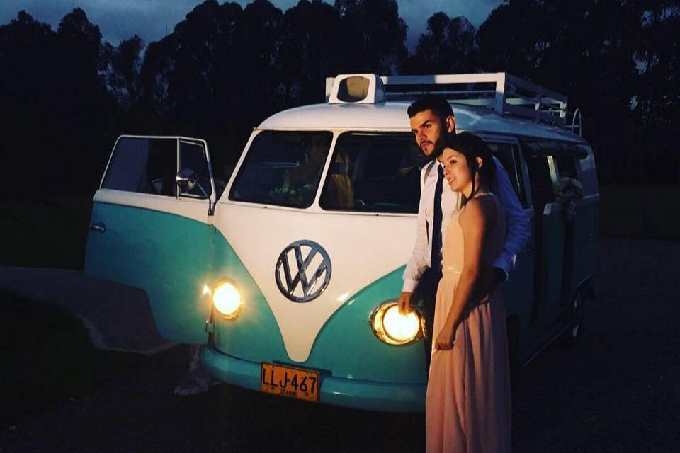 Volkswagen Combi azul celeste