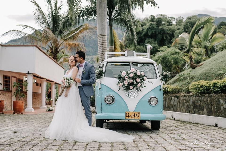 Volkswagen Combi azul celeste