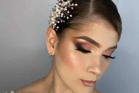 Daniela Gallego Makeup