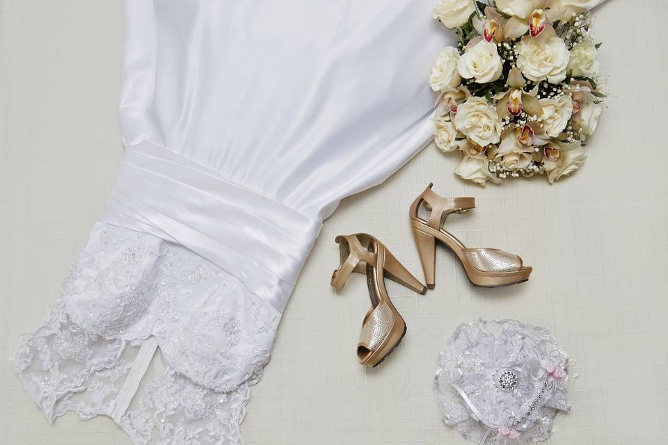 Vestido, zapatos & bouquet