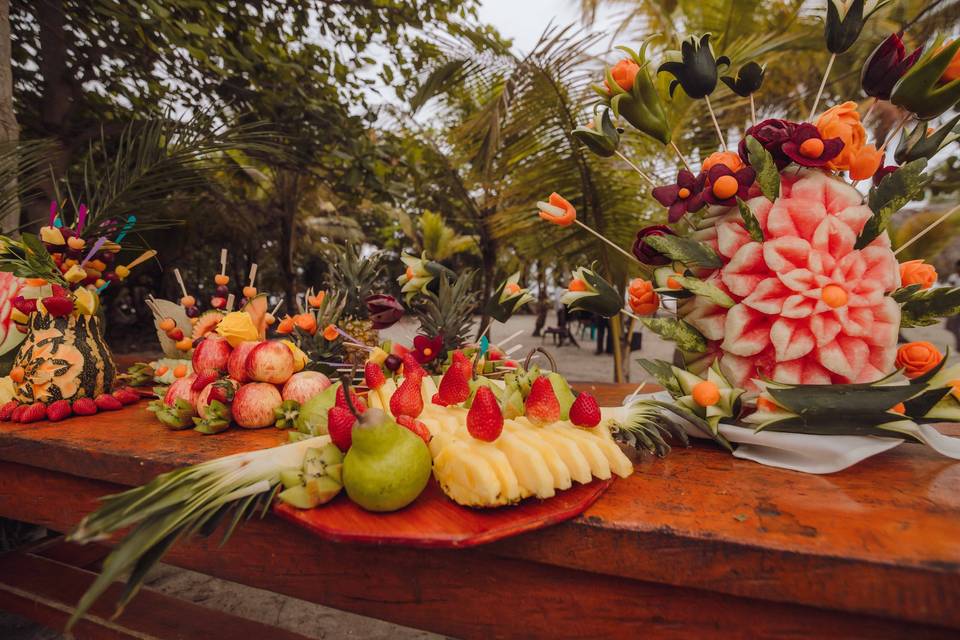Mesa de frutas tropical