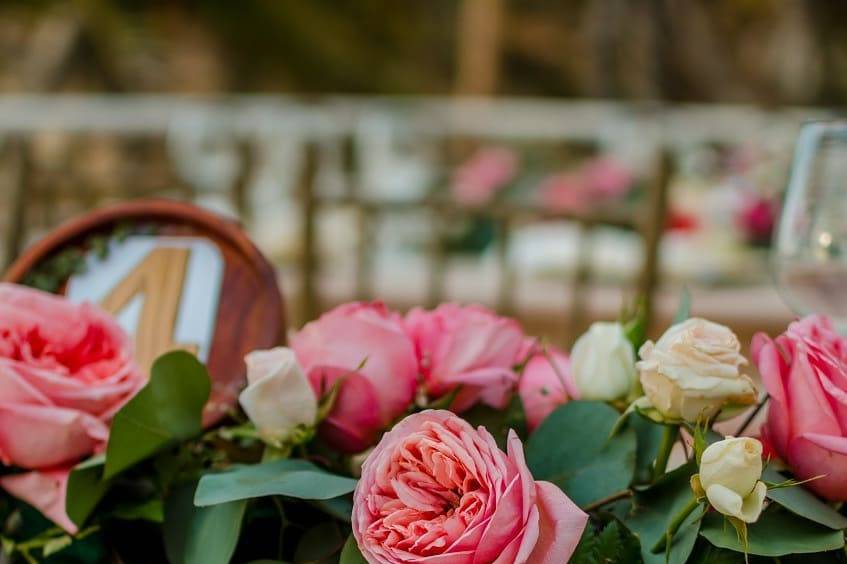 Centro mesas en rosas