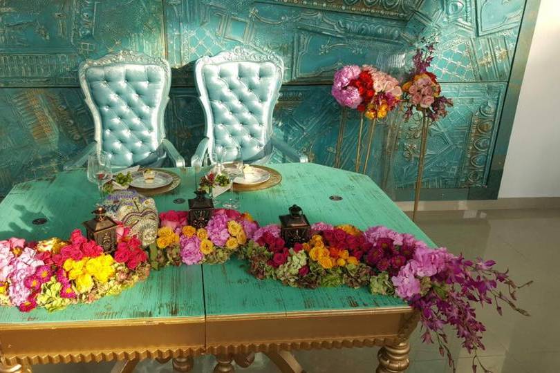 Mesa con flores