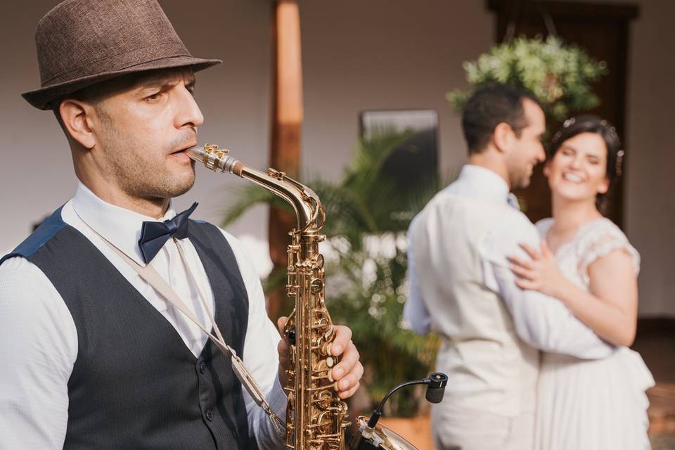 Saxofonista para matrimonios