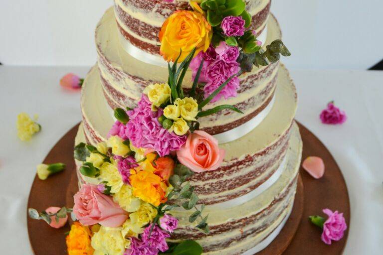 Naked cake floral