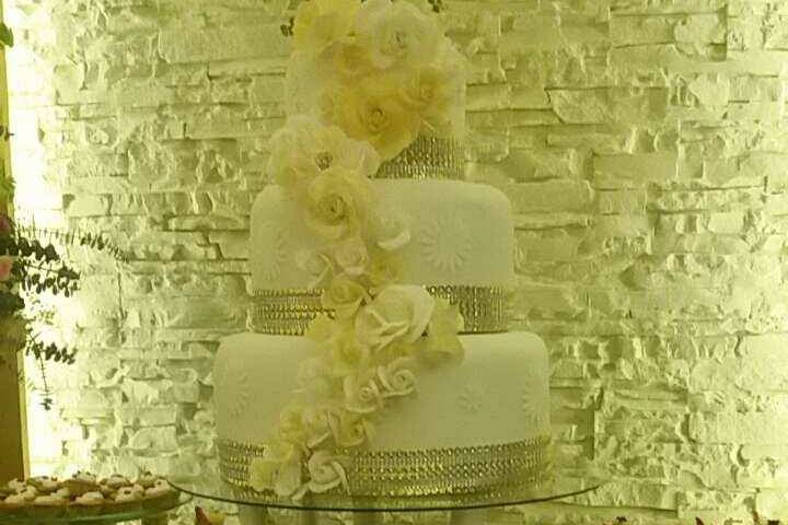 Wedding cake and shot desserts