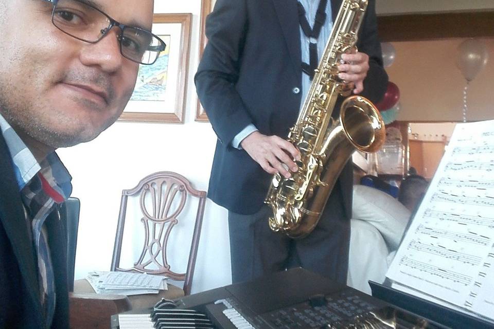 Con saxofón