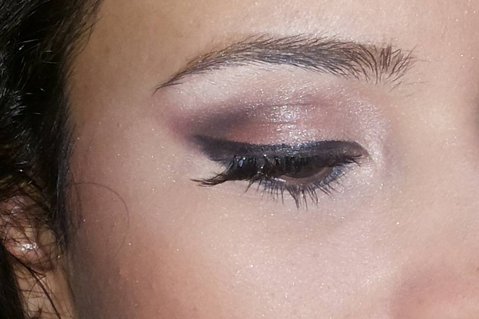 Maquillaje y peinado