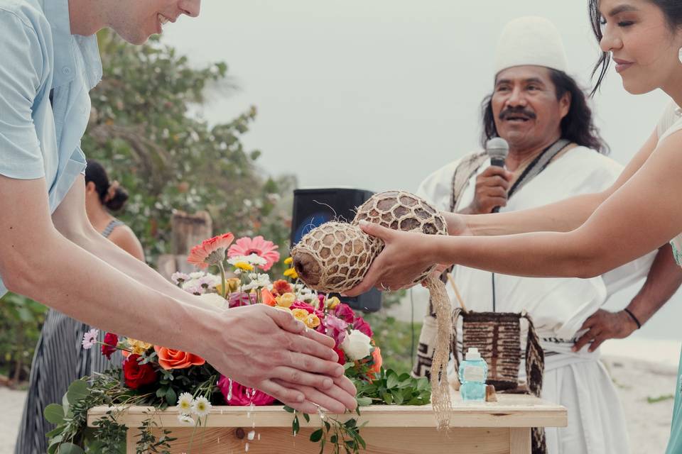 Lavada de mano alos invitados