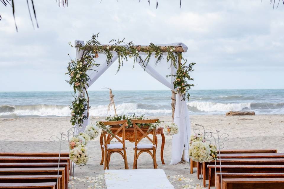 Altar frente al mar