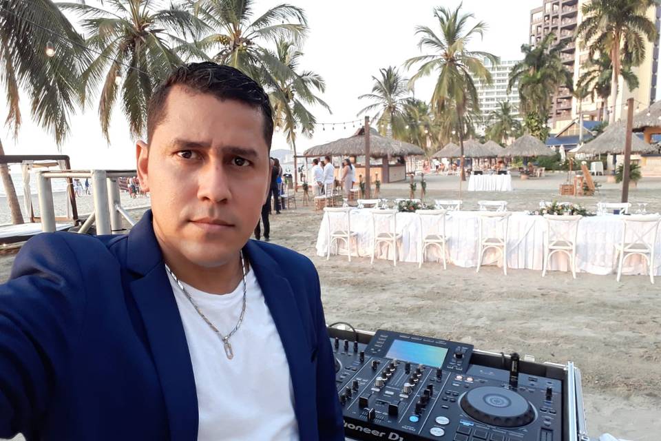 DJ Tapia