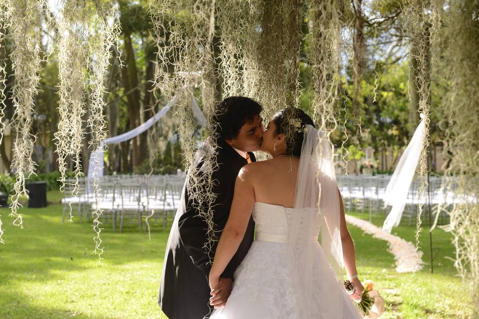 Alejandro Caro Wedding Photo