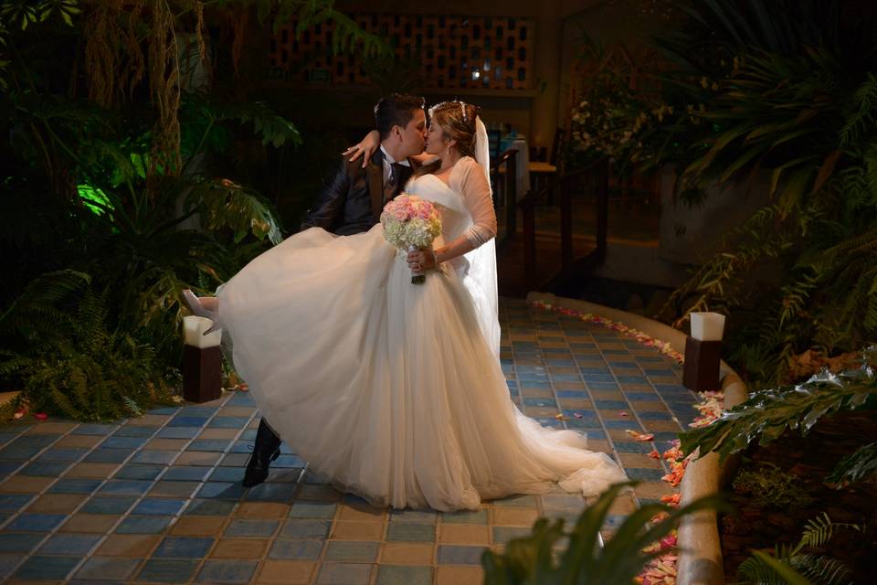 Alejandro Caro Wedding Photo