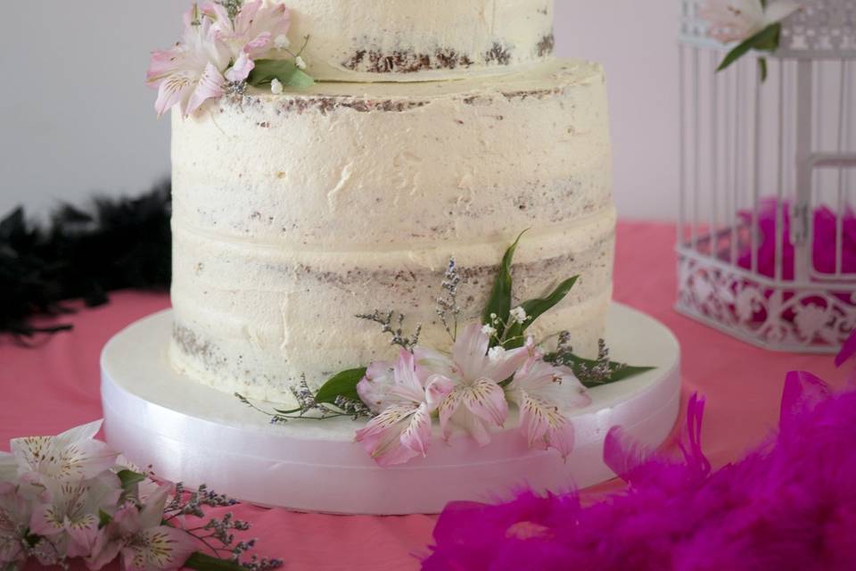 Naked cake