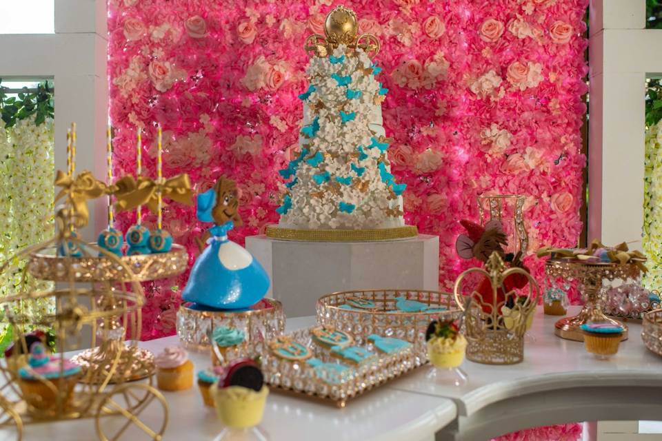 Quinceañera mesa temática