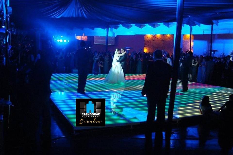 Renta de mobiliario y luces para evento