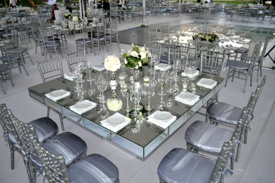 Renta de mobiliario y luces para evento
