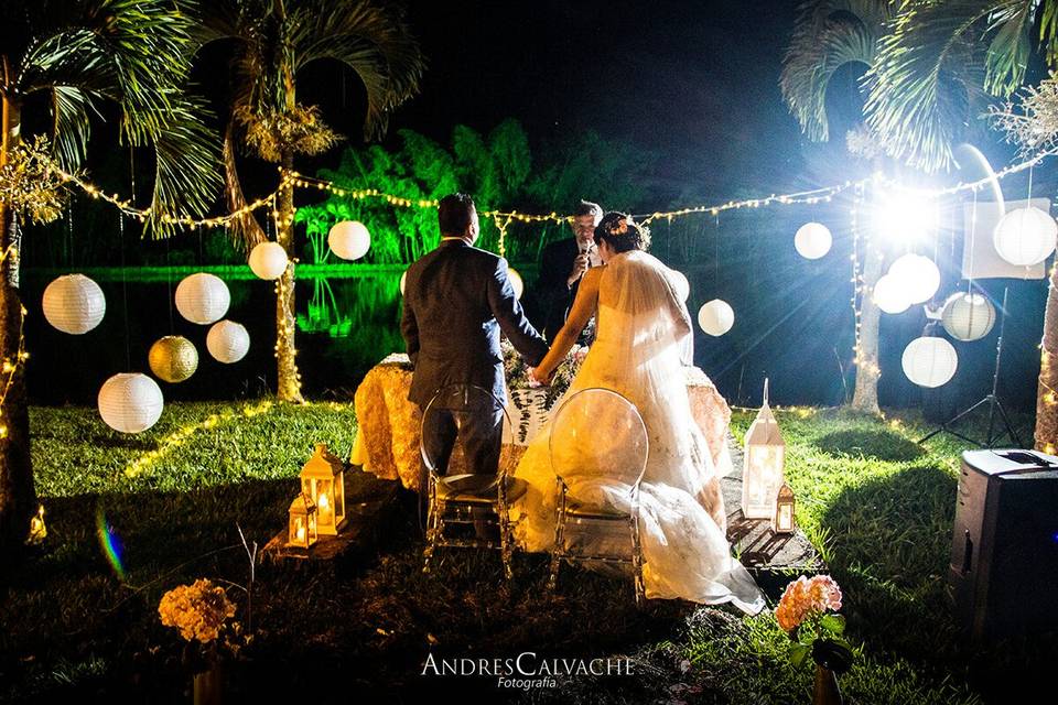 Angee Fernández Wedding and Event  Planner