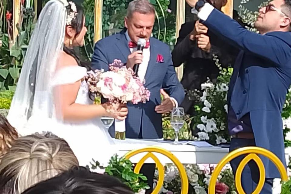 Oficiante de Bodas