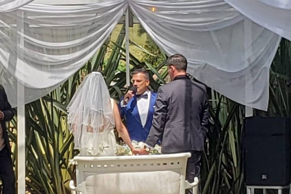 Oficiante de Bodas