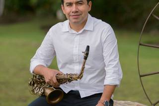 Gregorio Yate - Saxofonista