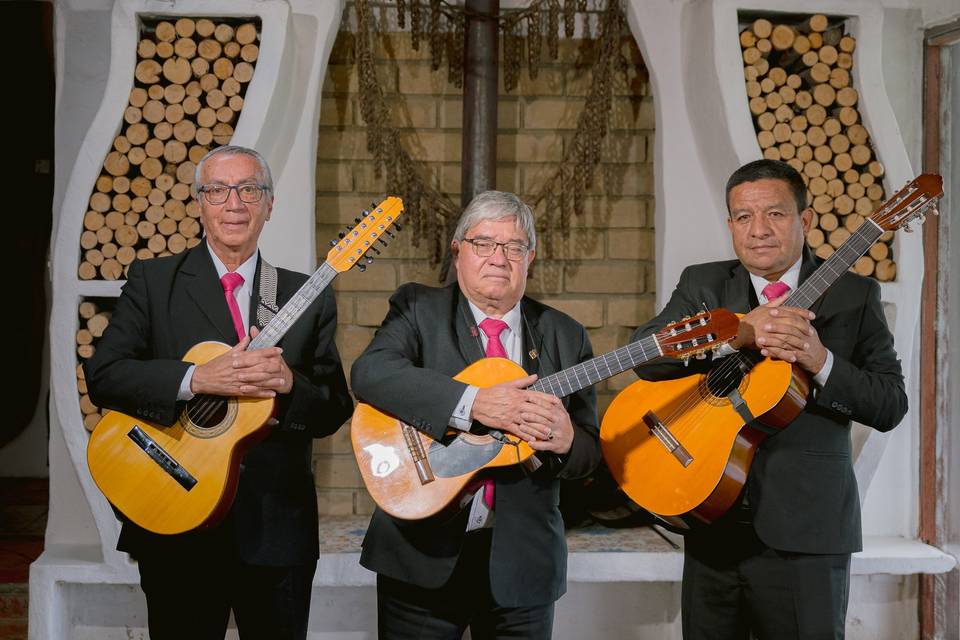 Trío colombiano