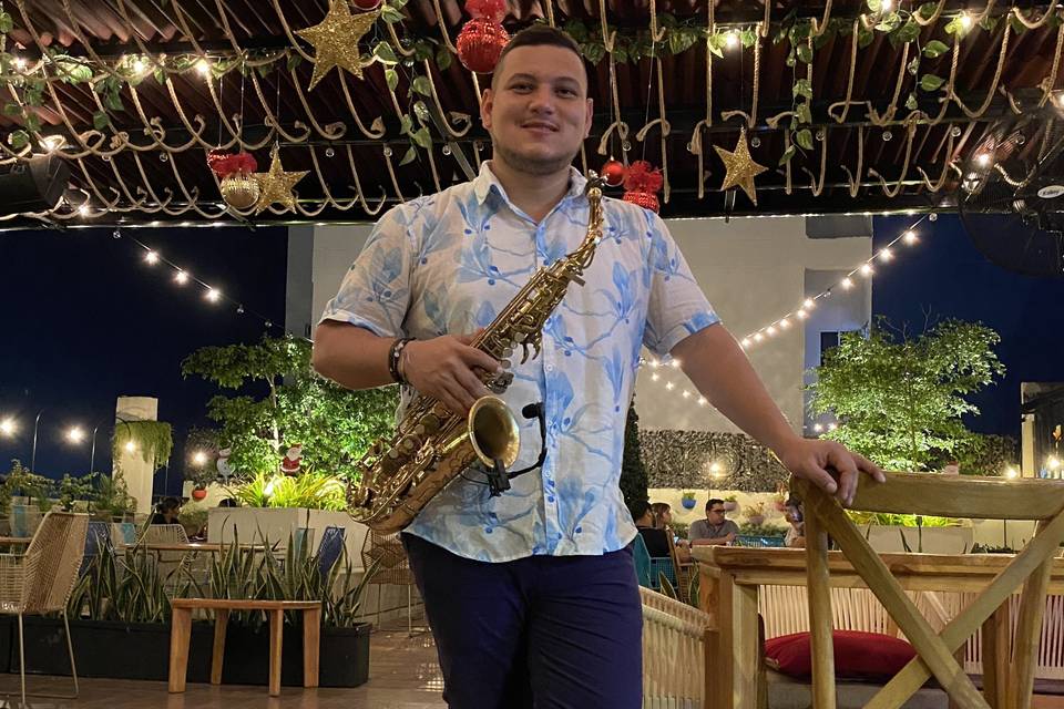 Saxofonista para cena de bodas