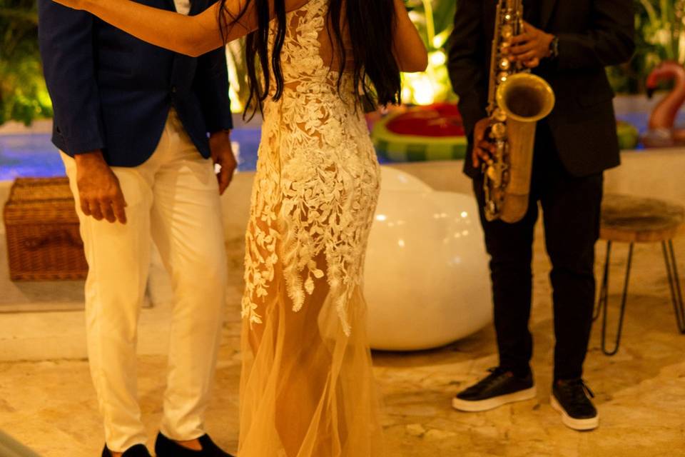 Saxofonista en la boda