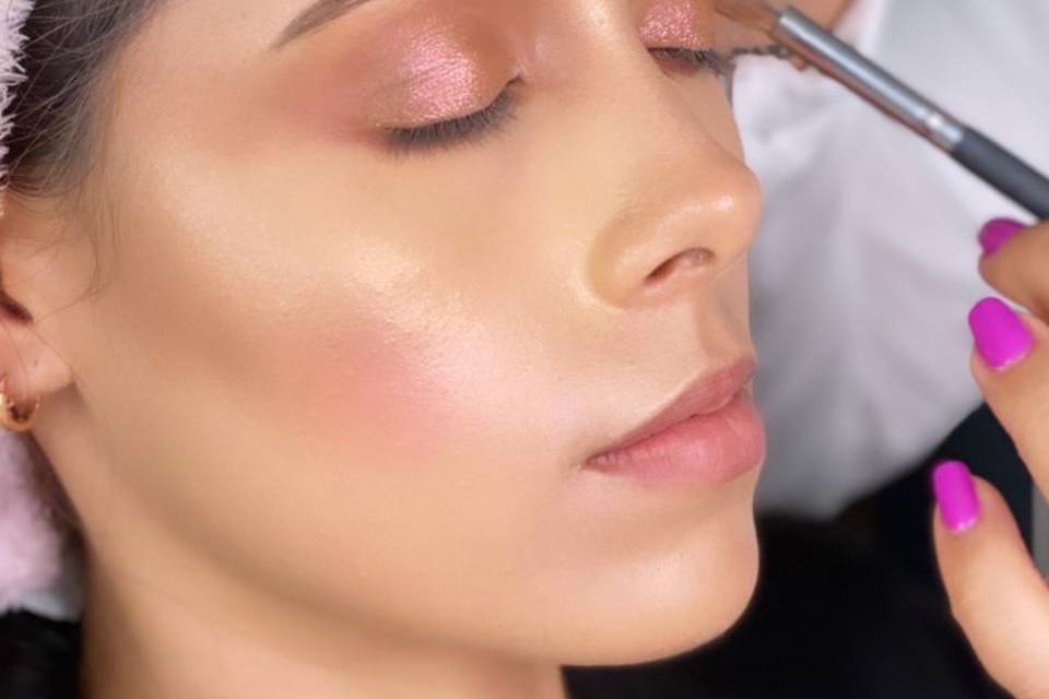 Anita R Makeup