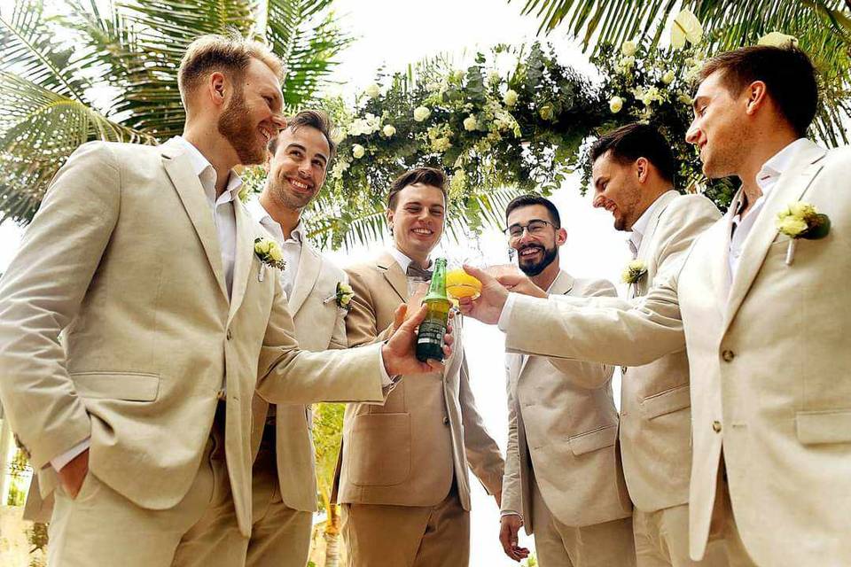 Novio y invitados