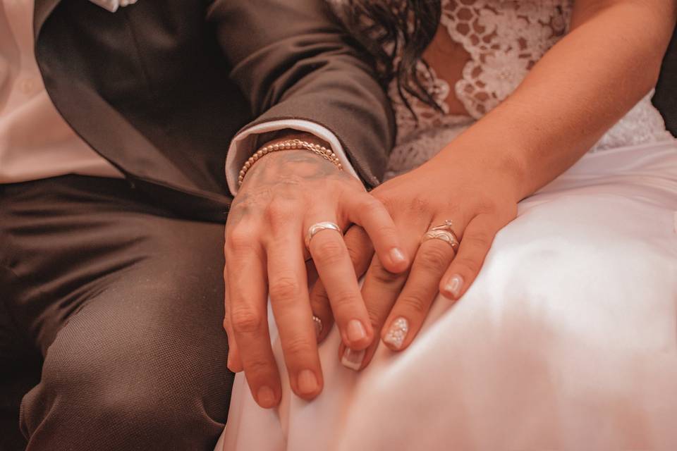 Novios en la ceremonia