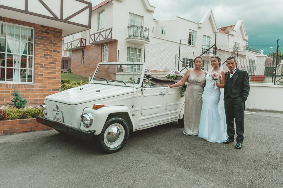 Fotografía novia y familia