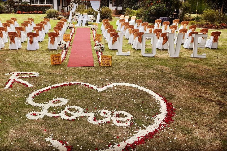 Decoración corazón flores