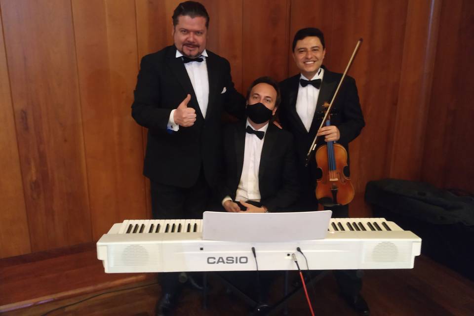 Trio sinfónico con tenor