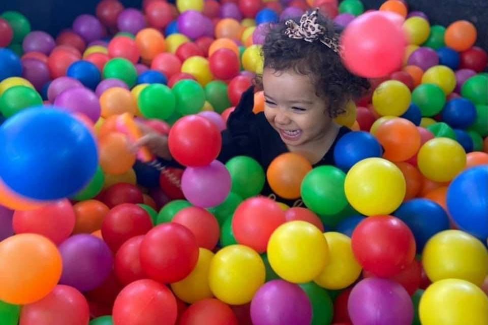 Piscina de pelotas para niños