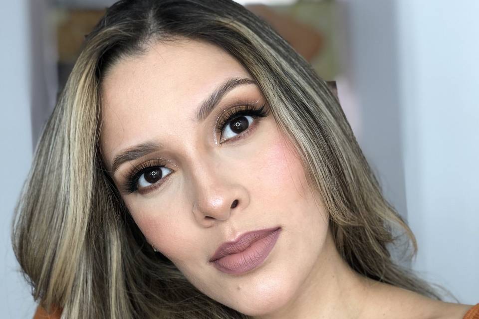 Dani Zapata Makeup